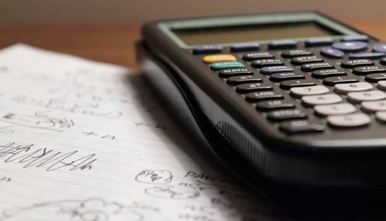 Fermiho úkol: Extrapolace odpadu z plastových lahví